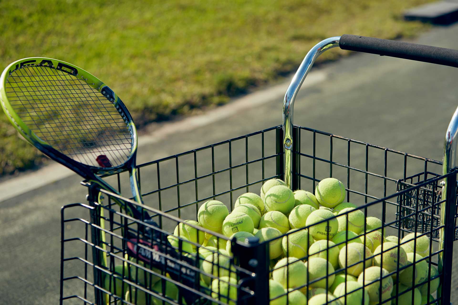 Tenniis Court and Tennis Ball Cart