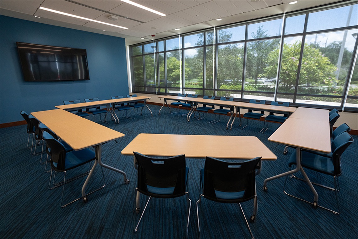 Everglades Room Corner Room